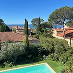 Villa Raphael *